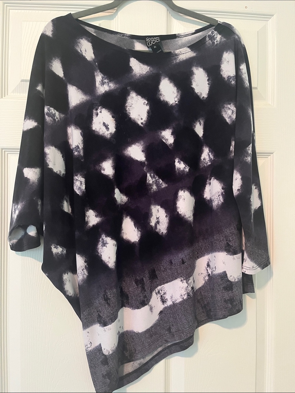 Clara Sun Woo Black & White Abstract Boatneck Tunic Top